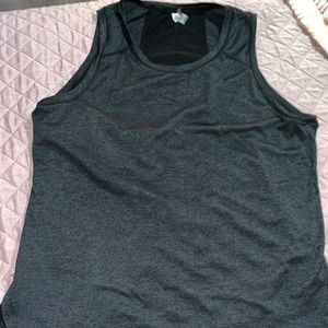 Women’s athletic tank